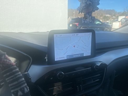 Used 2022 Ford Escape SEL w/ Class II Trailer Tow Package image 6