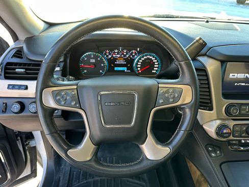 Used 2017 GMC Yukon Denali image 24
