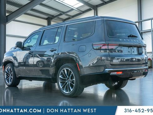Used 2022 Jeep Wagoneer Series III w/ Premium Group I image 31