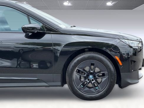 Used 2024 BMW iX xDrive50 w/ Premium Package AWD/4WD image 28