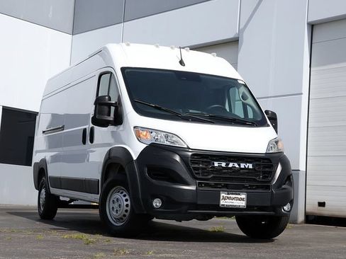 Used 2026 RAM ProMaster 2500 w/ Convenience Group FWD image 5