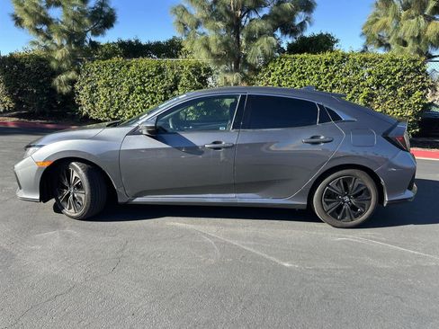Used 2018 Honda Civic EX image 3