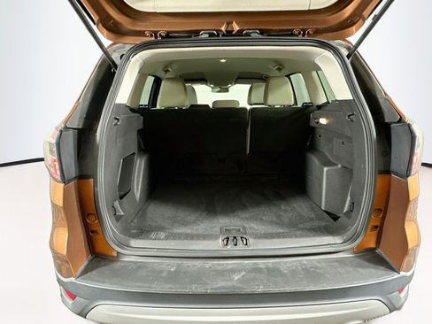 Used 2017 Ford Escape SE FWD image 27