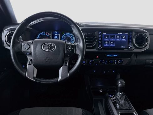 Used 2021 Toyota Tacoma TRD Off-Road AWD/4WD image 24
