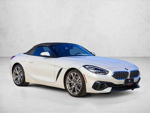 Used 2019 BMW Z4 sDrive30i w/ Premium Package image 3