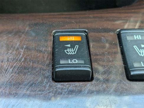 Used 2015 Nissan Pathfinder SL w/ SL Premium Package image 32