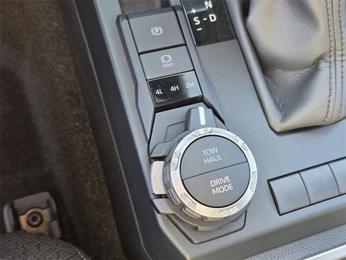 Used 2025 Toyota 4Runner SR5 image 19