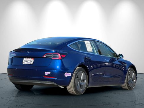 Used 2018 Tesla Model 3 Long Range image 4