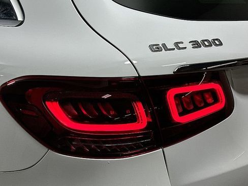 Used 2020 Mercedes-Benz GLC 300 4MATIC image 33