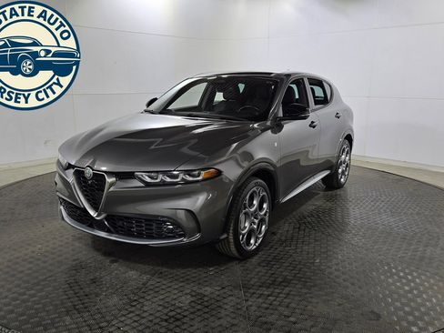 Used 2024 Alfa Romeo Tonale Ti w/ Active Assist Package AWD/4WD image 3