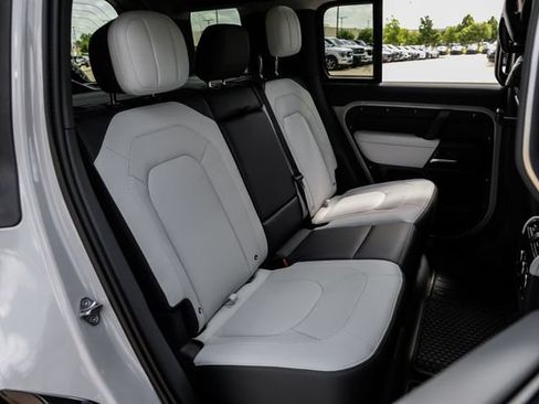 New 2026 Land Rover Defender 110 X AWD/4WD image 43