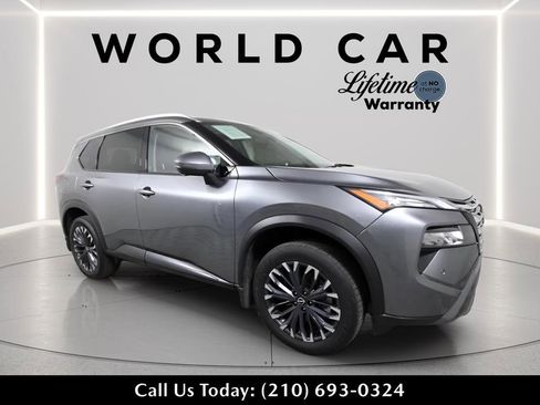 Used 2025 Nissan Rogue SL w/ Tech Package FWD image 5