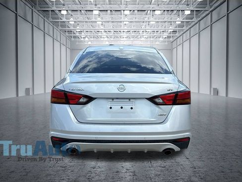 Used 2021 Nissan Altima 2.5 SV w/ SV Premium Package AWD/4WD image 7