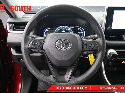 Used 2023 Toyota RAV4 LE AWD/4WD image 21