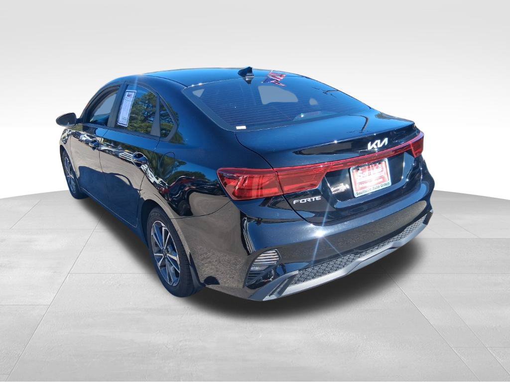 Used 2023 Kia Forte LXS FWD image 7