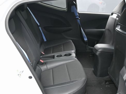 Used 2022 Hyundai Veloster N image 33