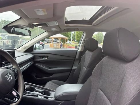 Used 2023 Honda Accord EX image 13