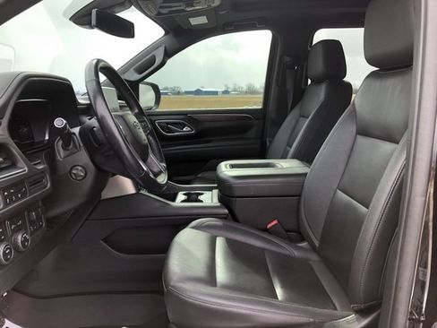 Used 2022 Chevrolet Suburban Z71 w/ Z71 Off-Road Package image 9