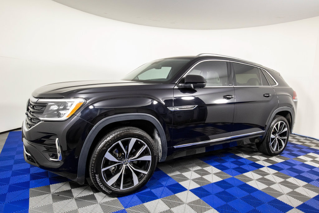 Used 2024 Volkswagen Atlas Cross Sport SEL Premium R-Line AWD/4WD image 1