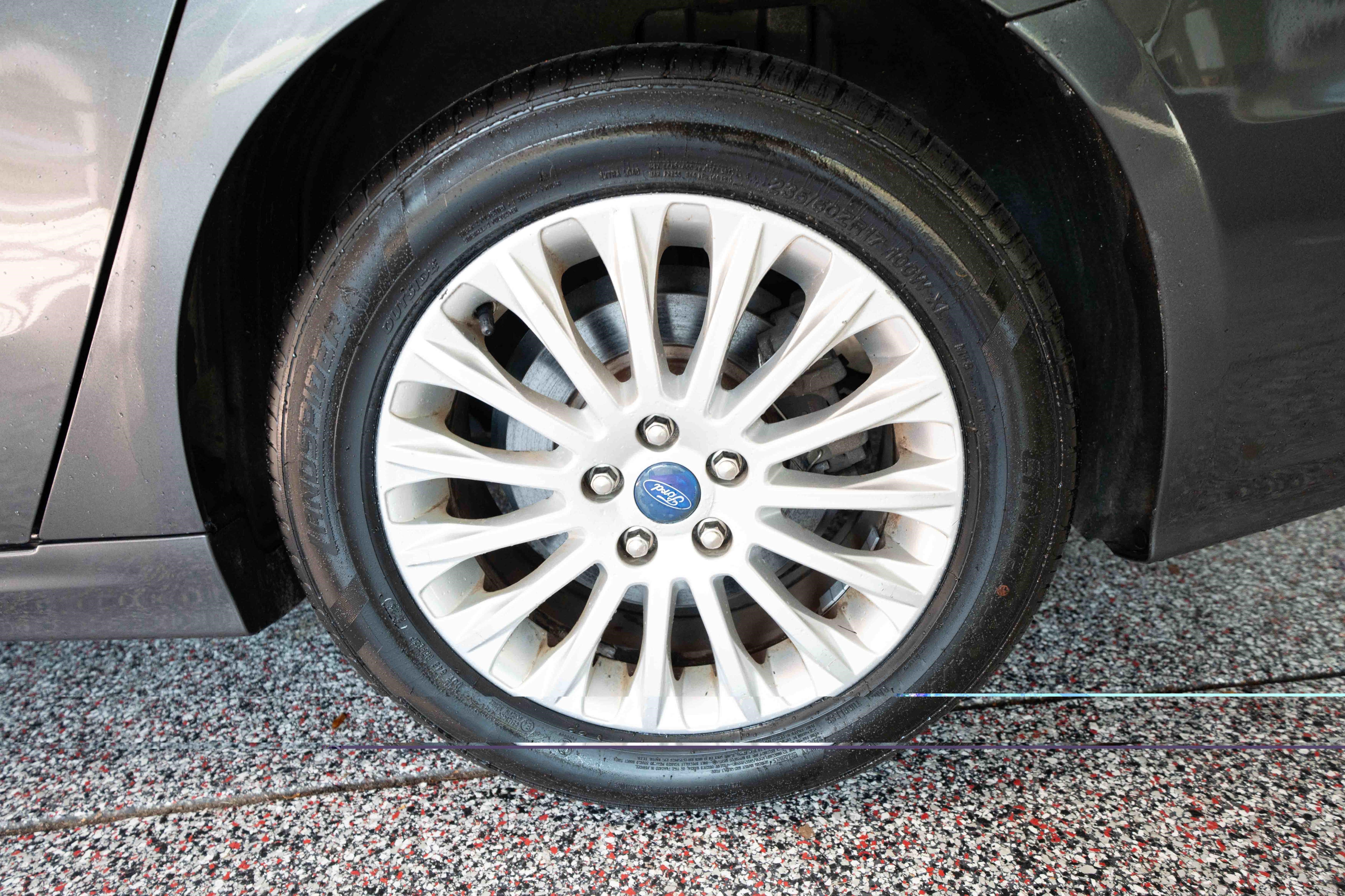 Used 2020 Ford Fusion SE FWD image 28