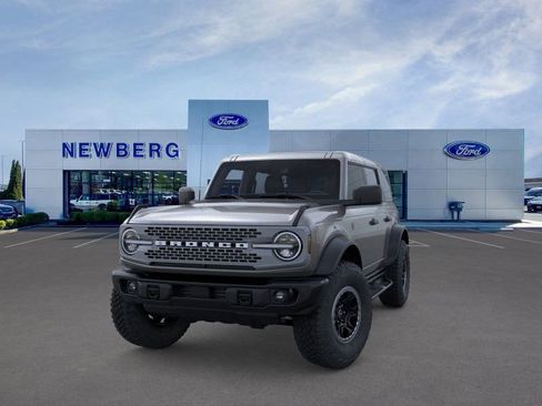New 2025 Ford Bronco Badlands w/ Sasquatch Package image 4