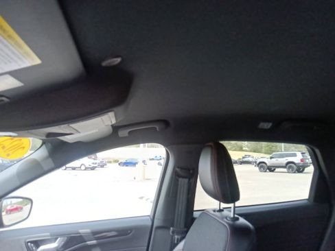 Used 2025 Ford Escape ST-Line FWD image 14