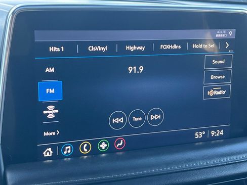 Used 2021 Chevrolet Tahoe Z71 w/ Z71 Signature Package AWD/4WD image 16