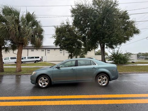 Used 2009 Chevrolet Malibu LT w/ Power Convenience Package image 8