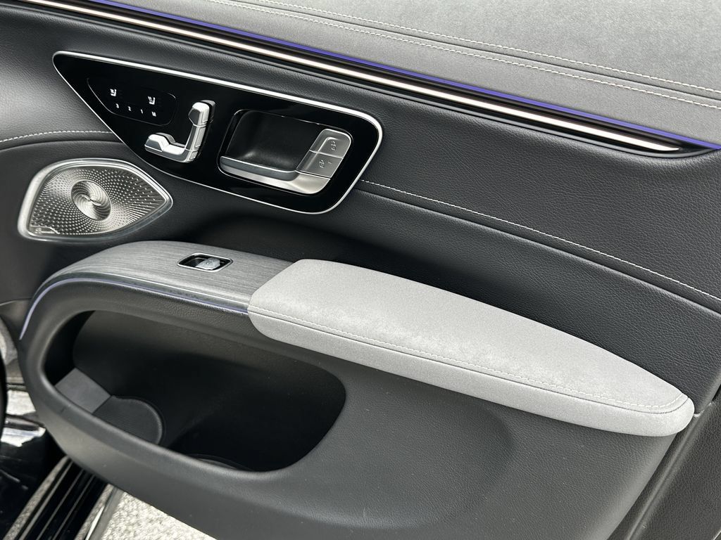 Certified 2023 Mercedes-Benz EQS 580 4MATIC SUV image 16