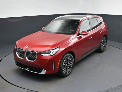Certified 2025 BMW X3 xDrive30i AWD/4WD image 11