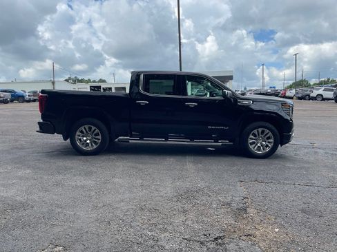 Used 2024 GMC Sierra 1500 Denali w/ Technology Package AWD/4WD image 7
