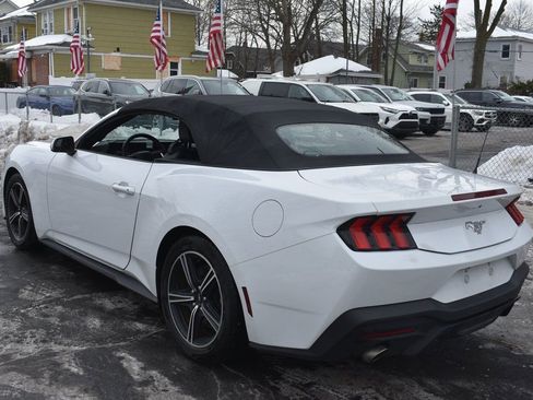 Used 2024 Ford Mustang Convertible image 16