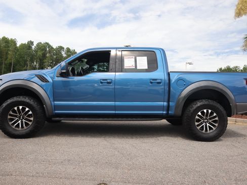 Used 2019 Ford F150 Raptor w/ Equipment Group 802A Luxury AWD/4WD image 2