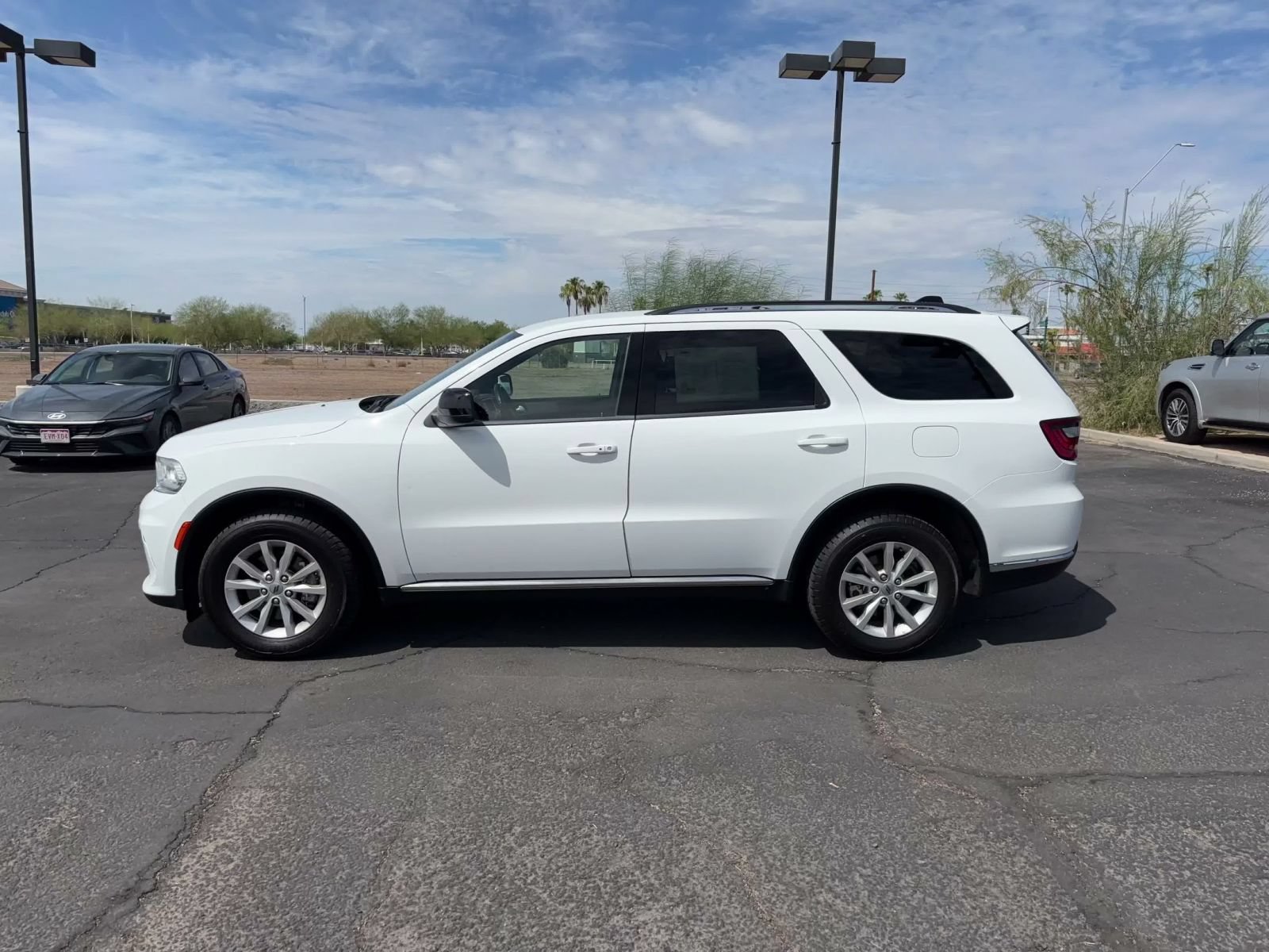 Used 2024 Dodge Durango SXT AWD/4WD image 8