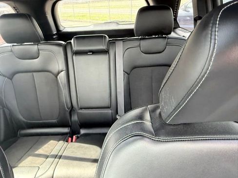 Used 2024 Jeep Grand Cherokee Altitude image 13