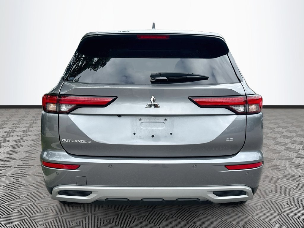 Used 2023 Mitsubishi Outlander SE FWD image 7
