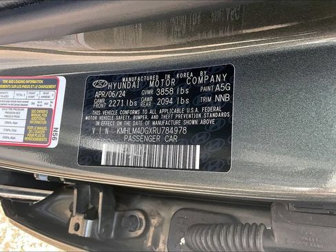 Used 2024 Hyundai Elantra SEL FWD image 16