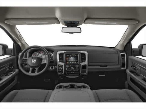 Used 2022 RAM 1500 Classic SLT image 5