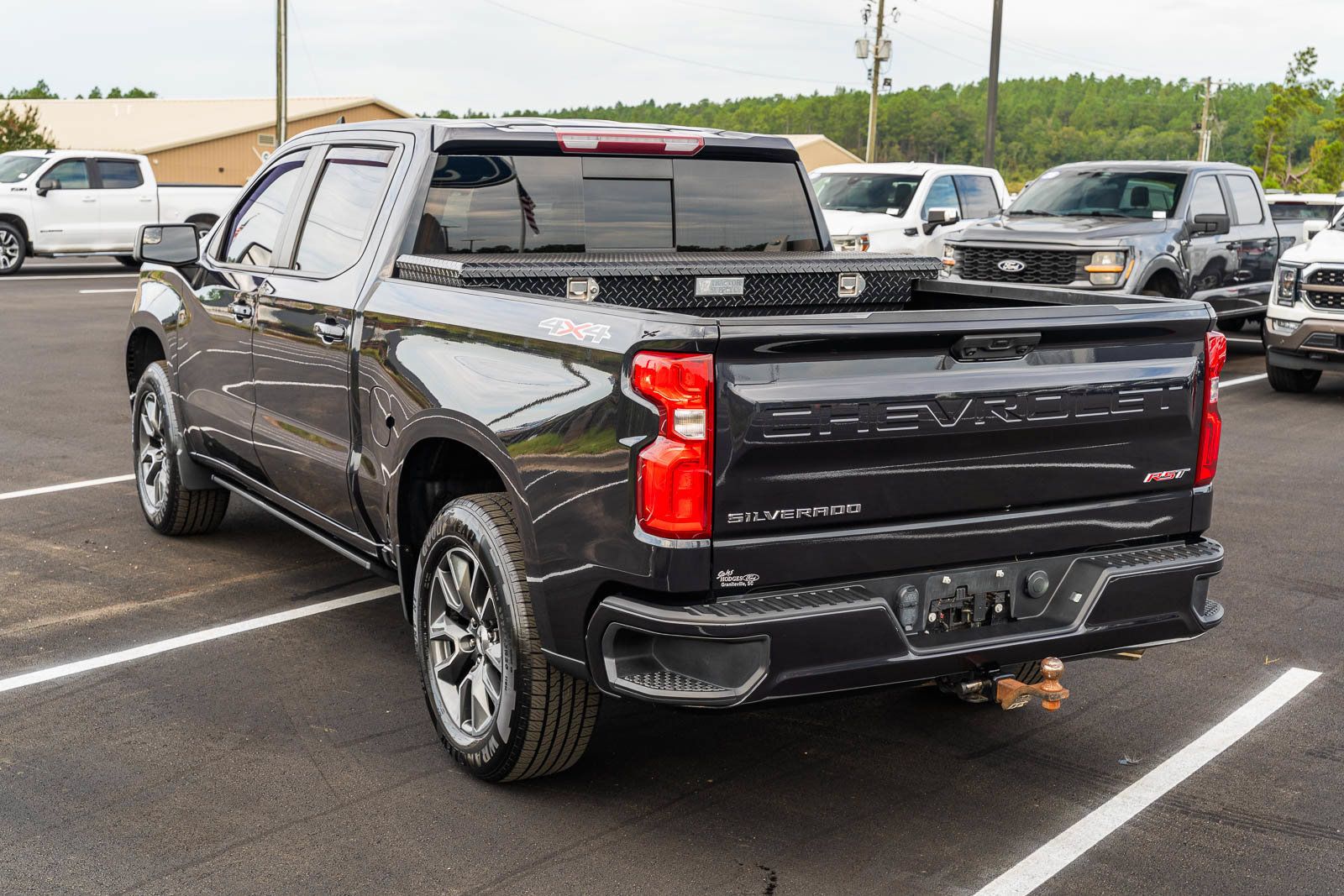 Used 2022 Chevrolet Silverado 1500 RST w/ Convenience Package II AWD/4WD image 5
