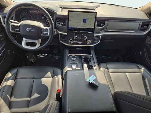 Used 2024 Ford Expedition XLT image 22