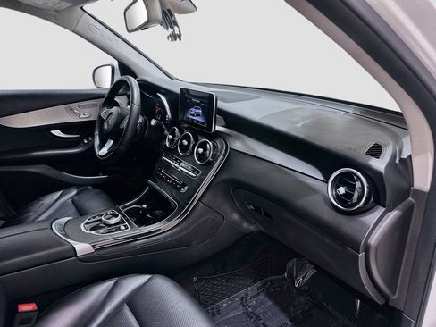 Used 2019 Mercedes-Benz GLC 300 image 27