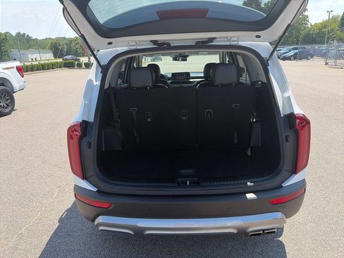Used 2021 Kia Telluride S FWD image 23