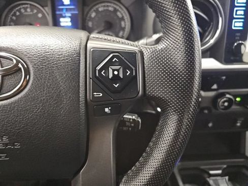 Used 2016 Toyota Tacoma TRD Sport w/ Towing Package AWD/4WD image 19