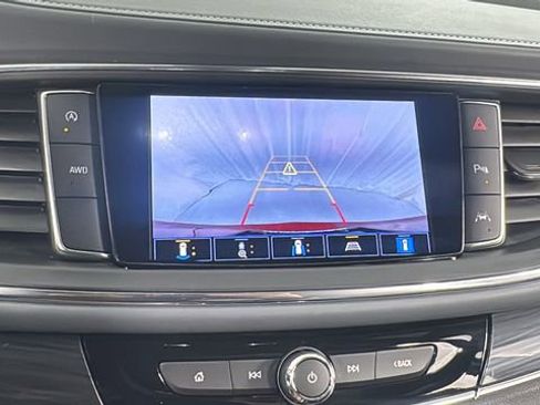 Used 2024 Buick Enclave Premium image 29