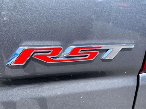 Used 2022 Chevrolet Silverado 1500 RST w/ Convenience Package II RWD image 31