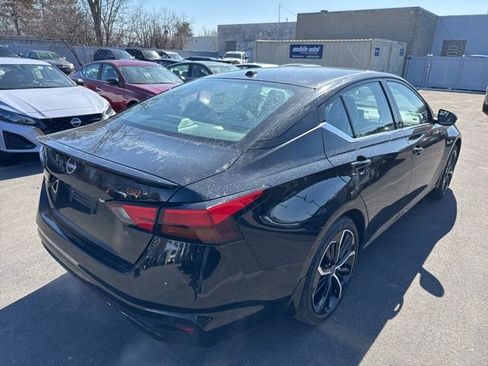 New 2025 Nissan Altima 2.5 SR image 5