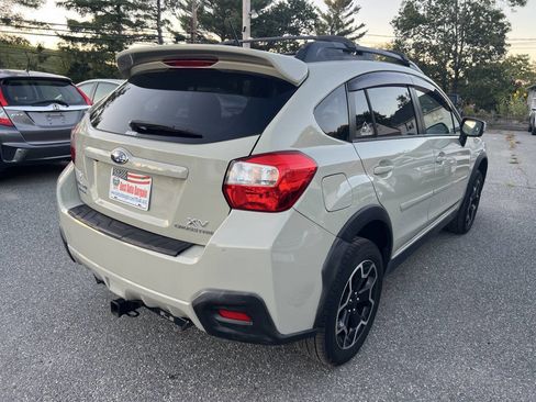Used 2015 Subaru Crosstrek 2.0i Premium w/ Moonroof Package image 6