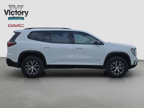 New 2026 GMC Acadia AT4 w/ Luxury Package AWD/4WD image 18