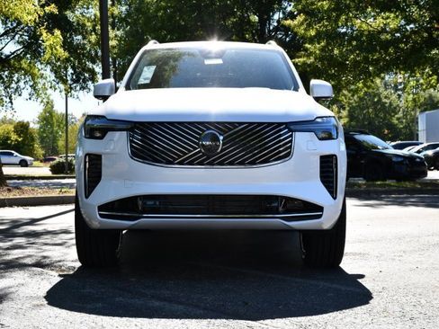 New 2026 Volvo XC90 B6 Ultra image 2