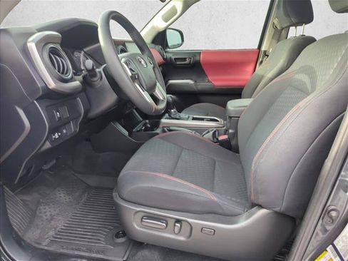 Certified 2023 Toyota Tacoma SR5 AWD/4WD image 13